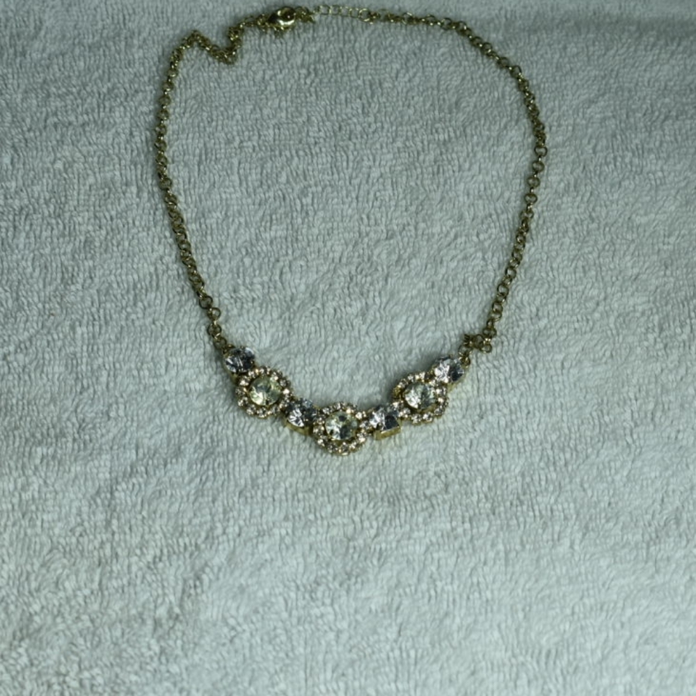 Goldtone Necklace w/Rhinestones